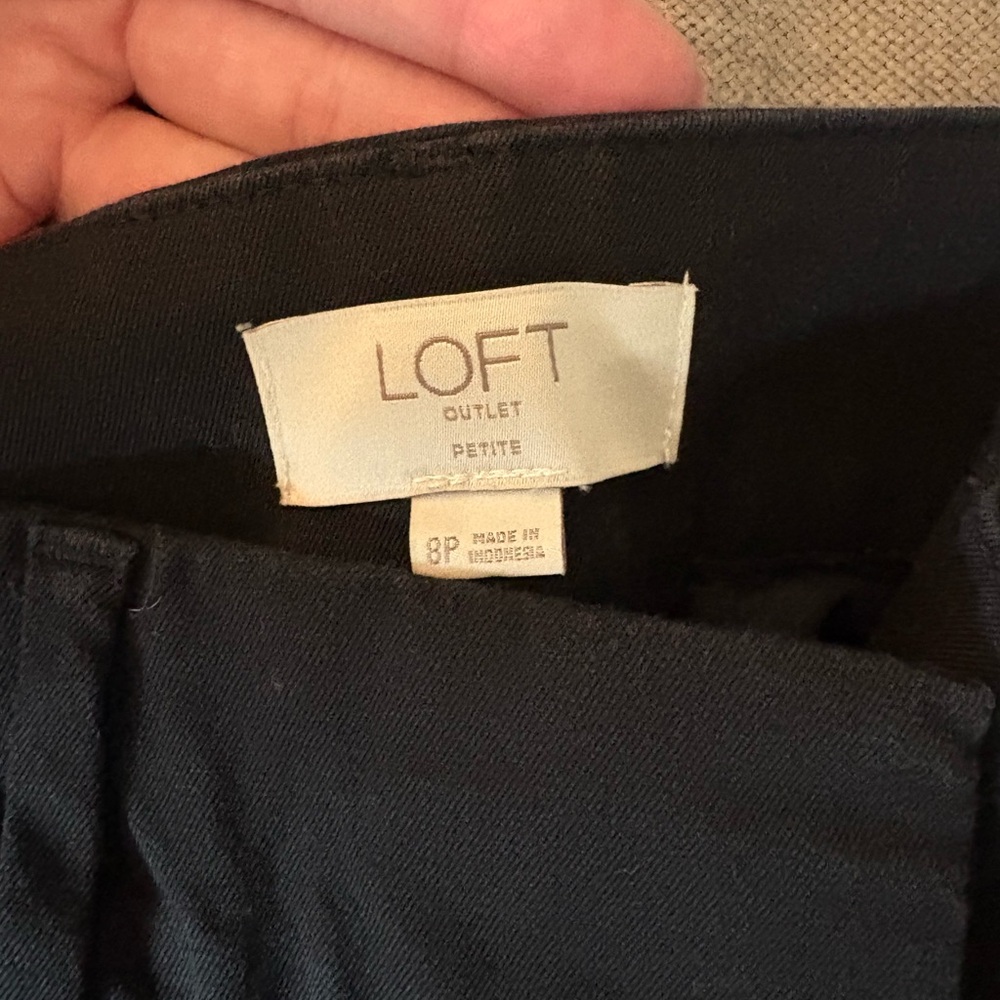 LOFT Black Petite Ankle Panys